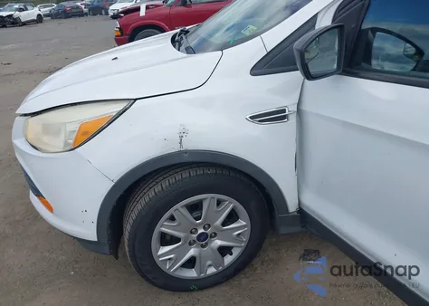 2013 Ford Escape S from USA, damaged, VIN 1FMCU0F75DUD04442